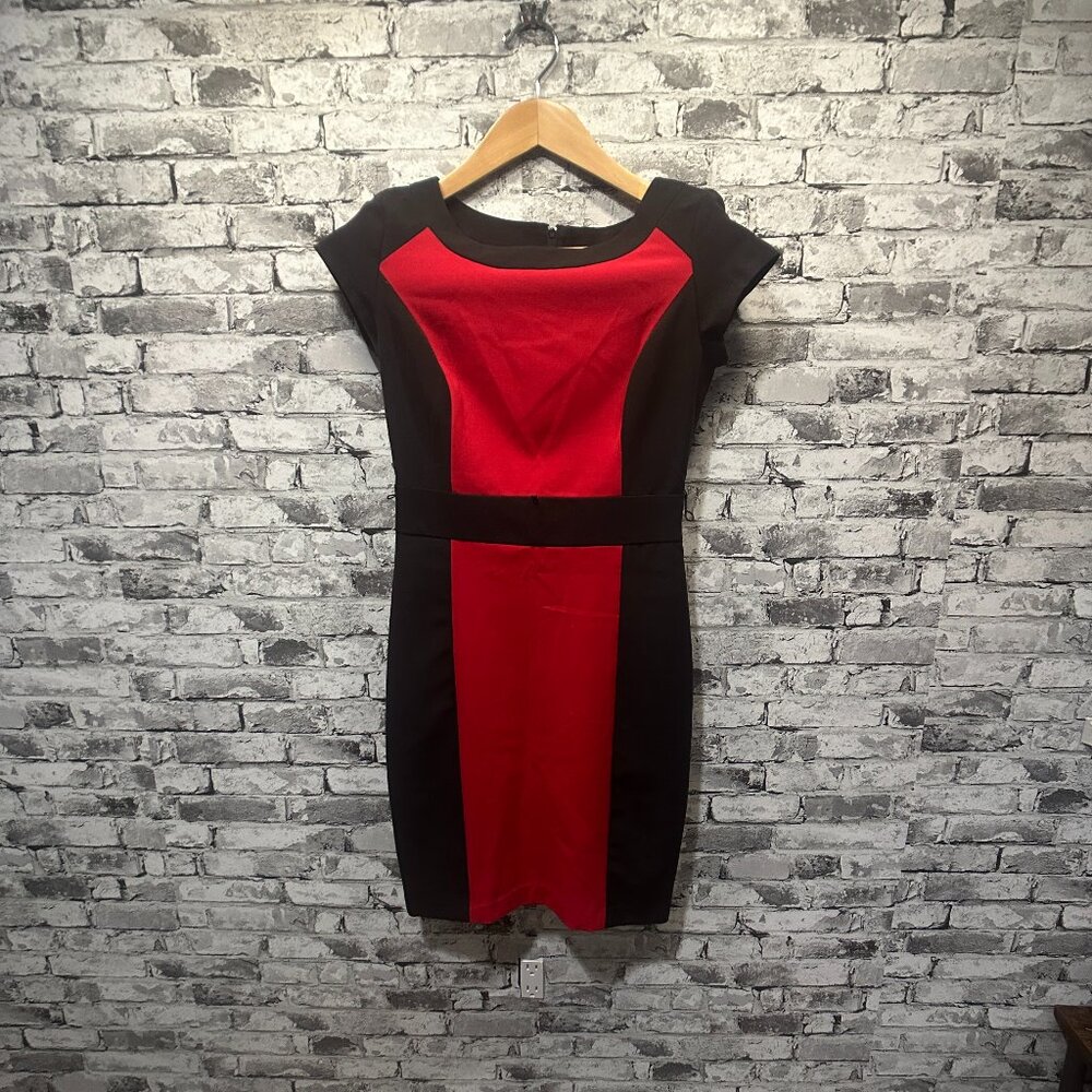 EUC BCX Black & Red Short Sleeve Midi Dress Size 0